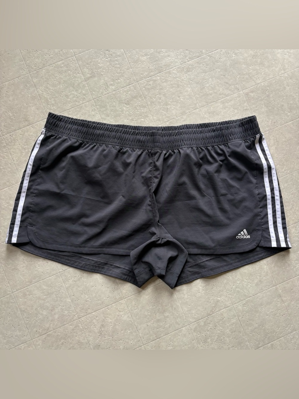 Adidas Pacer 3-Stripes Woven Shorts Women's 2XL AEROREADY Gray Athletic Shorts